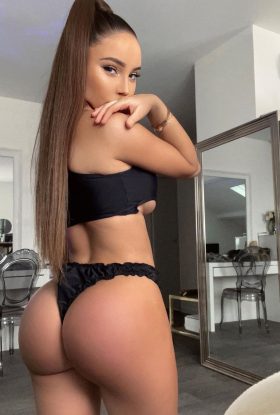 Gabriella Local Escort Girl Jumeirah Dubai AD-ECV24935