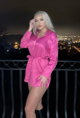 Lora High Class Escort Girl Palm Jumeirah Dubai AD-WTC42130