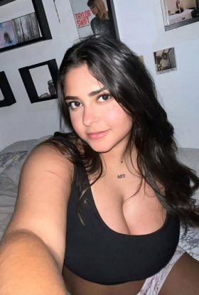 Ritika Top Class Escort Girl Sheikh Zayed Road Dubai AD-EWX14679