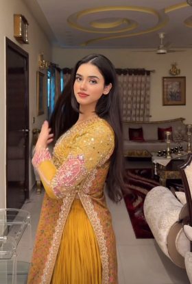 Priya Attractive Escort Girl Business Bay Dubai AD-XWD23672