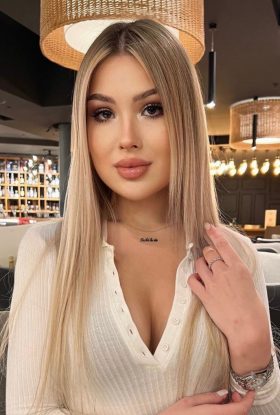 Teisha Deluxe Escort Girl Tecom Dubai AD-ELQ34124