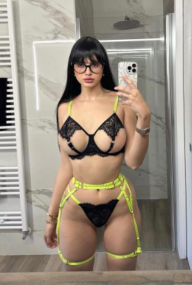 Emily Sexy Escort Girl Downtown Dubai AD-NWG25159
