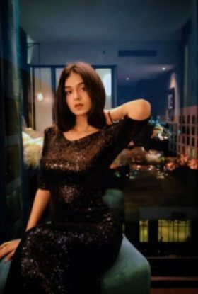 Hania Busty Model Discovery Gardens Dubai AD-BIX10014