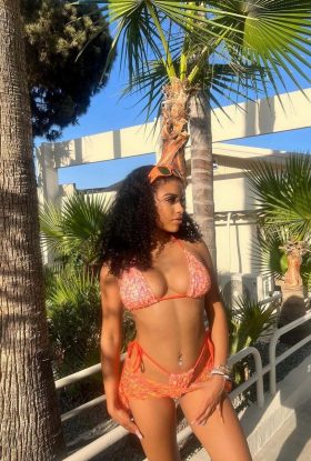 Clara, escort at Palm Jumeirah, 27 years old.