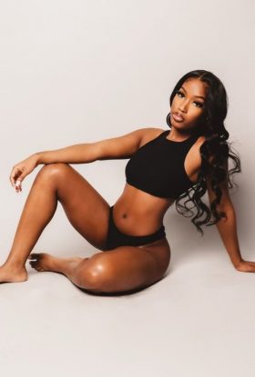 Bekah, escort at Jumeirah, 21 years old.